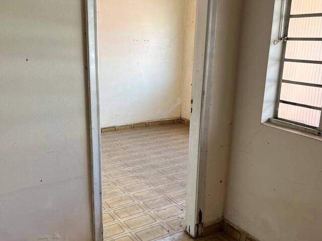 #204 - Casa para Venda em Guaratinguetá - SP - 2