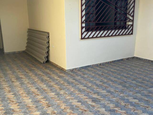 Casa para Locação em Guaratinguetá - 3