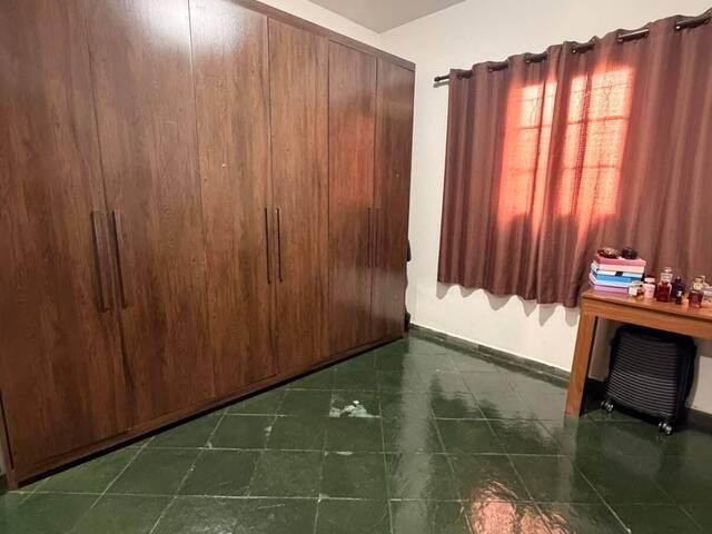 Casa para Venda em Guaratinguetá - 2