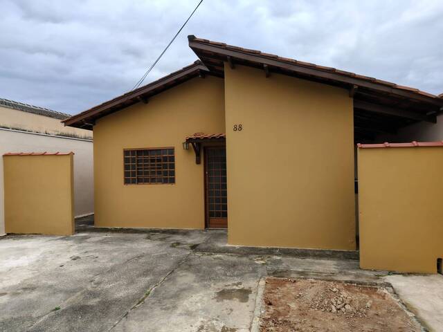 Casa para Locação em Guaratinguetá - 2