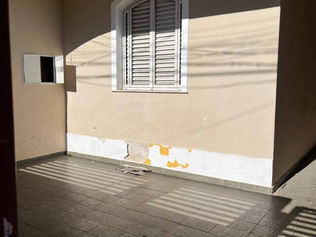 #211 - Casa para Locação em Guaratinguetá - SP - 2